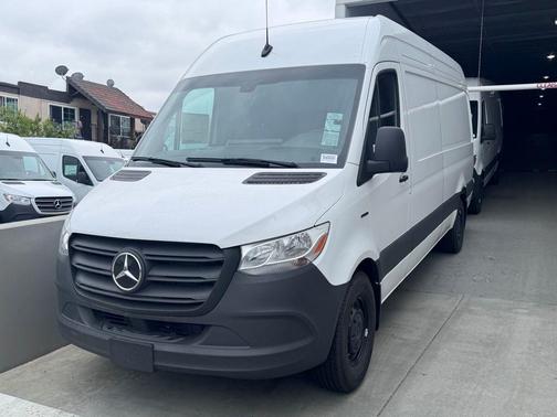 2024 Mercedes-Benz eSprinter 2500 170 WB High Roof Cargo