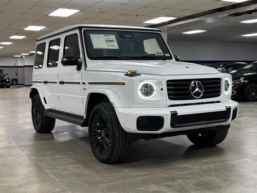 Moon 2025 Mercedes-Benz G-Class Base