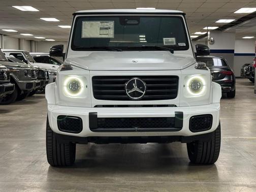 Moon 2025 Mercedes-Benz G-Class Base