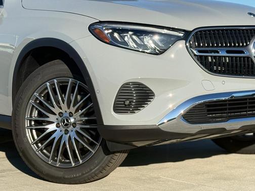 2026 Mercedes-Benz GLC 300 Base
