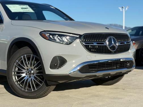 2026 Mercedes-Benz GLC 300 Base