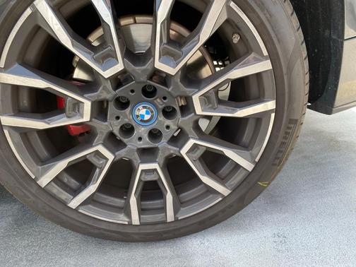 Black Sapphire Metallic 2024 BMW X5 PHEV xDrive50e