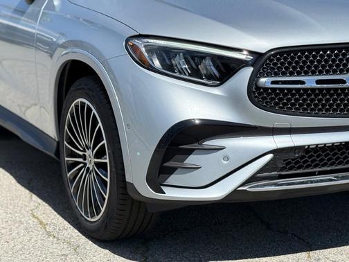 2025 Mercedes-Benz GLC 300 Base