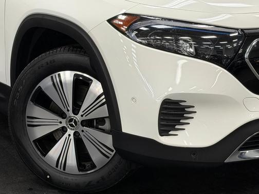 2023 Mercedes-Benz EQB 300 Base 4MATIC