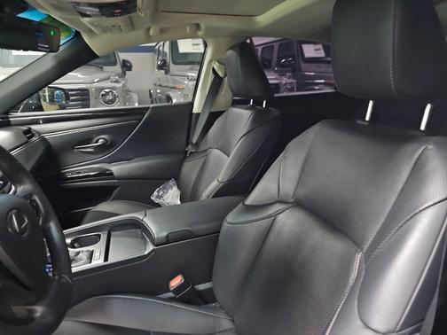 2023 Lexus ES 350 Base