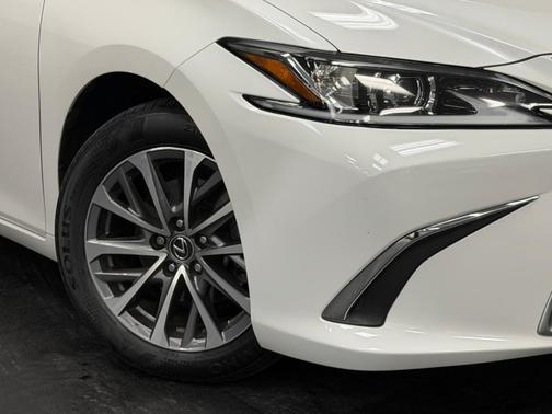 2023 Lexus ES 350 Base