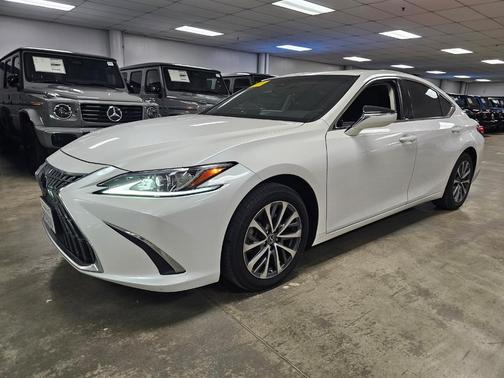 2023 Lexus ES 350 Base