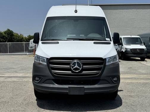 2024 Mercedes-Benz eSprinter 2500 170 WB High Roof Cargo