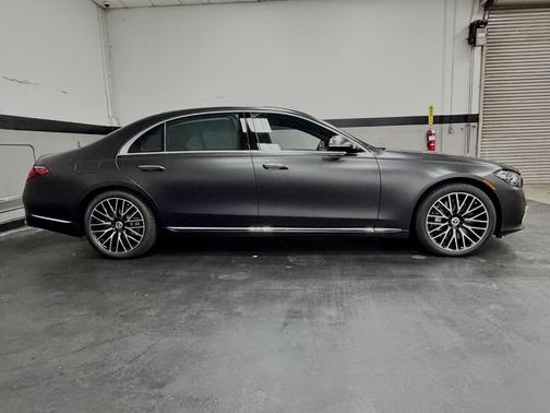 Graphite Gray 2024 Mercedes-Benz S-Class S 580 4MATIC