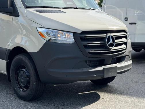 2026 Mercedes-Benz Sprinter 2500 Standard Roof