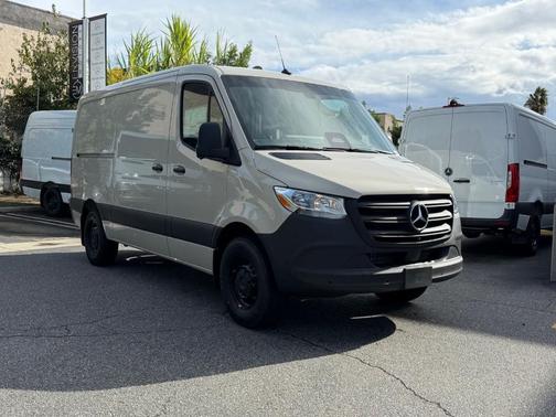 2026 Mercedes-Benz Sprinter 2500 Standard Roof