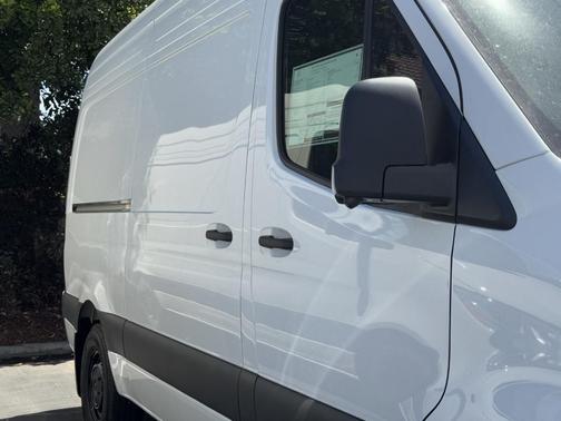 2025 Mercedes-Benz Sprinter 2500 Standard Roof