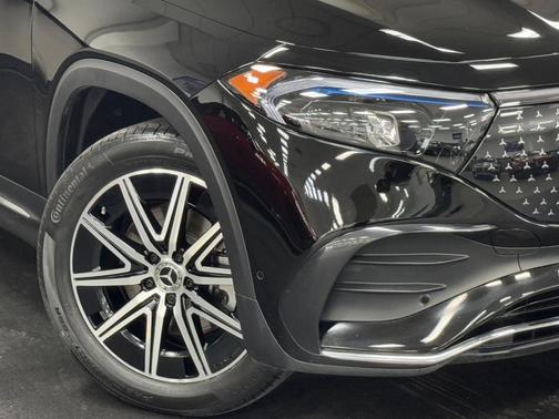 Midnight Black 2025 Mercedes-Benz EQB 250 Base