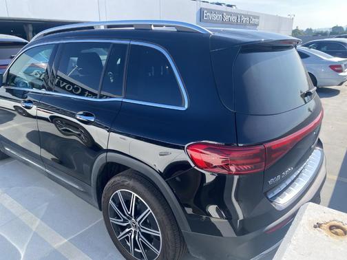 Midnight Black 2025 Mercedes-Benz EQB 250 Base