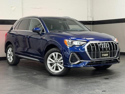 2022 Audi Q3 45 S line Premium