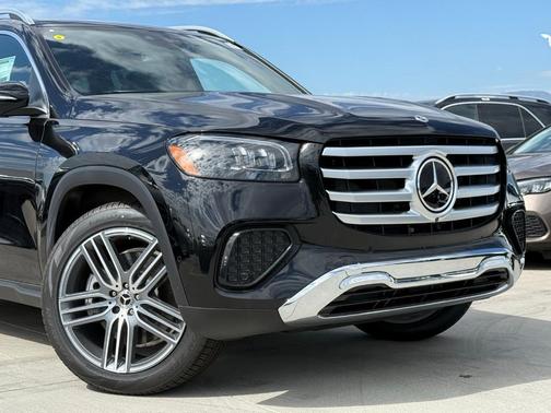2025 Mercedes-Benz GLS 450 4MATIC