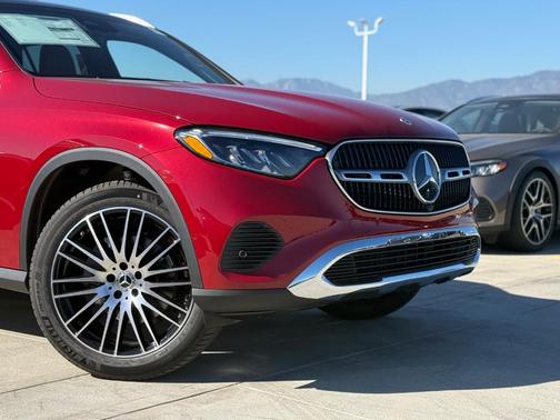2026 Mercedes-Benz GLC 300 Base
