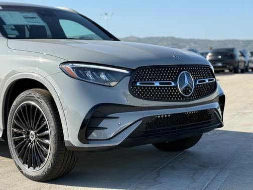 2025 Mercedes-Benz GLC 300 Base 4MATIC