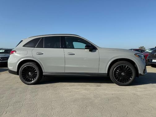 2025 Mercedes-Benz GLC 300 Base 4MATIC