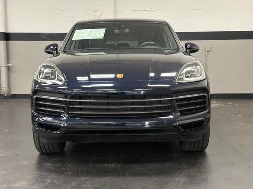 Moonlight Blue Metallic 2023 Porsche Cayenne