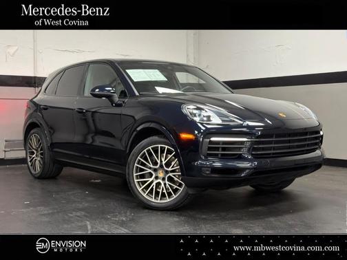 Moonlight Blue Metallic 2023 Porsche Cayenne