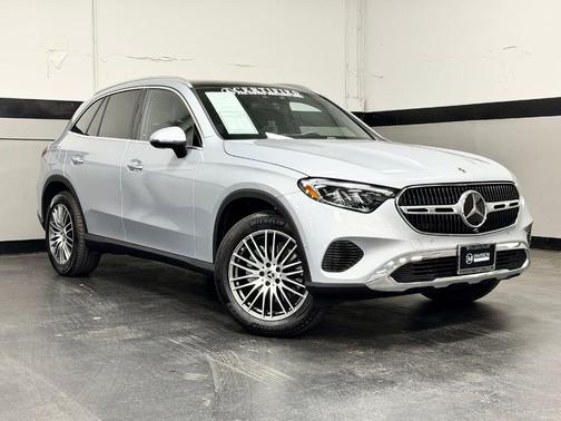 Verde 2026 Mercedes-Benz GLC 300 Base 4MATIC
