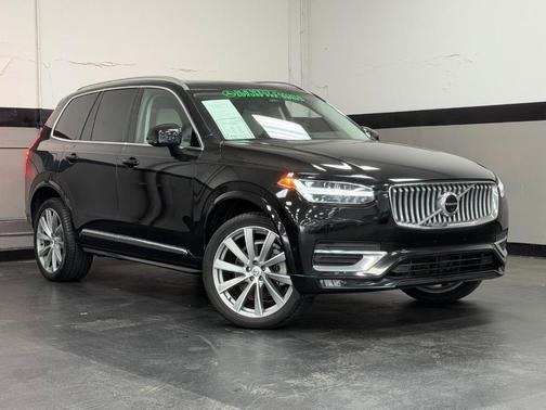 Onyx Black Metallic 2023 Volvo XC90 B6 Plus 7-Seater