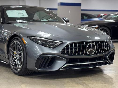 2025 Mercedes-Benz AMG SL 63 Base