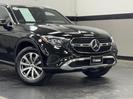 2025 Mercedes-Benz GLC 300 Base