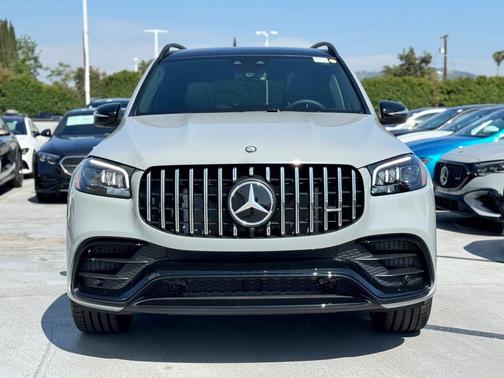 2025 Mercedes-Benz AMG GLS 63 Base