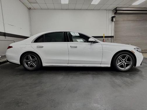 Moonlight White 2024 Mercedes-Benz S-Class S 580 4MATIC