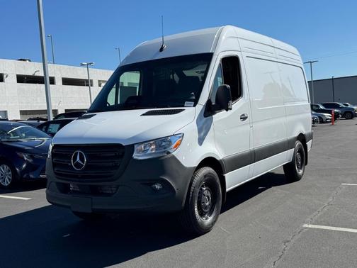 2025 Mercedes-Benz Sprinter 2500 Standard Roof