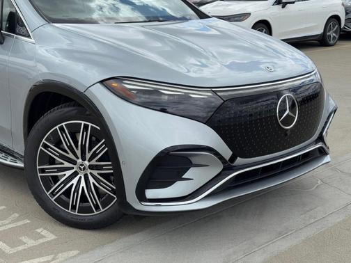 Silver Metallic 2026 Mercedes-Benz EQS 400 Base 4MATIC