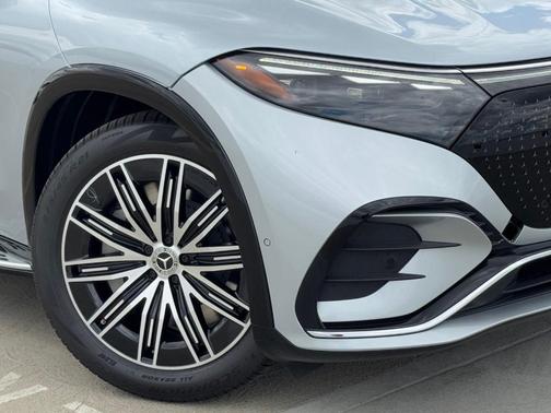 Silver Metallic 2026 Mercedes-Benz EQS 400 Base 4MATIC