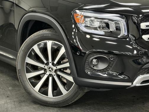 2022 Mercedes-Benz GLB 250 Base