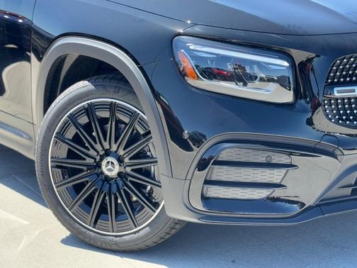 2025 Mercedes-Benz GLB 250 Base
