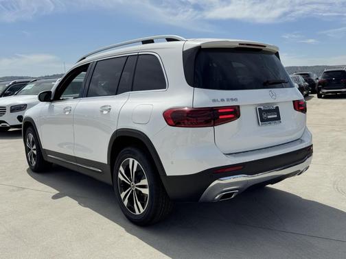 2026 Mercedes-Benz GLB 250 Base