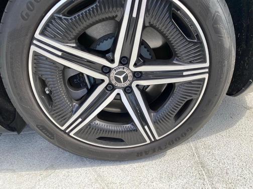 Gray Metallic 2023 Mercedes-Benz EQS 580 Base 4MATIC
