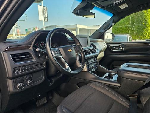 2023 Chevrolet Suburban LS