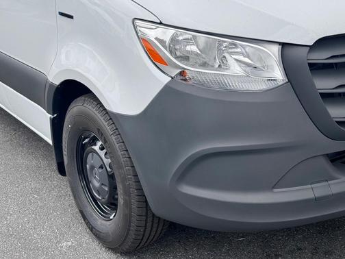 2024 Mercedes-Benz eSprinter 2500 170 WB High Roof Cargo