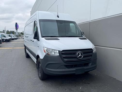 2024 Mercedes-Benz eSprinter 2500 170 WB High Roof Cargo
