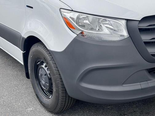 2024 Mercedes-Benz eSprinter 2500 170 WB High Roof Cargo