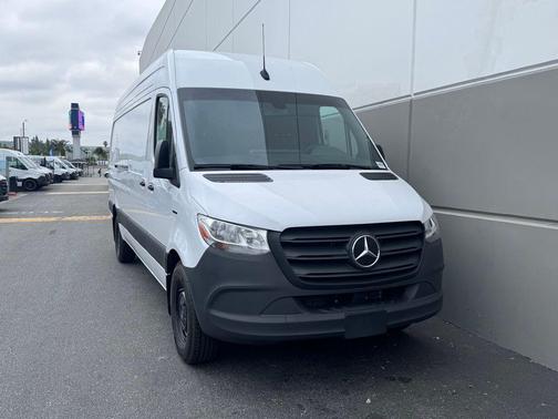 2024 Mercedes-Benz eSprinter 2500 170 WB High Roof Cargo