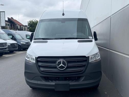 2024 Mercedes-Benz eSprinter 2500 170 WB High Roof Cargo