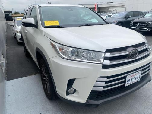 Blizzard Pearl 2018 Toyota Highlander XLE