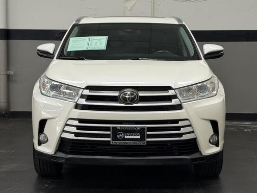 Blizzard Pearl 2018 Toyota Highlander XLE