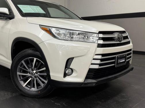 Blizzard Pearl 2018 Toyota Highlander XLE