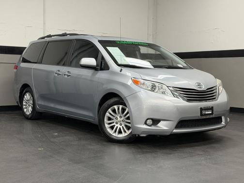 2014 Toyota Sienna XLE
