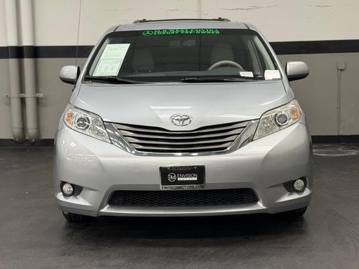 2014 Toyota Sienna XLE