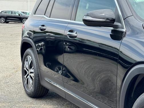 2025 Mercedes-Benz GLB 250 Base